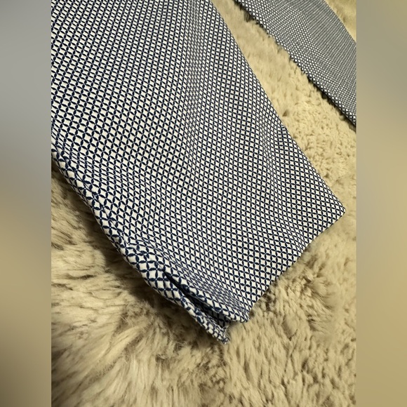 NWT SC&Co 360 degree size 6 tummy control capris Blue Geo - Picture 4 of 7